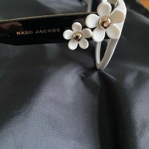 Marc Jacobs Daisy Sunglasses